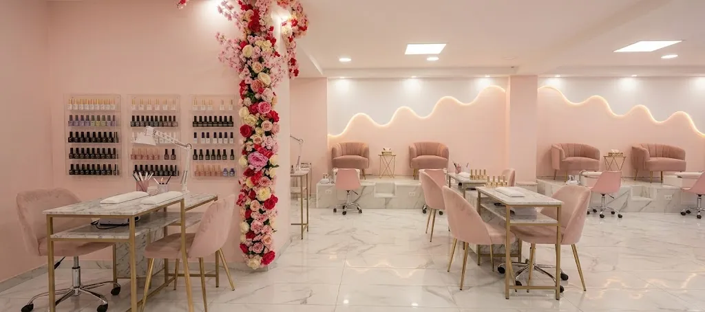 Salón By Glow Benalmádena